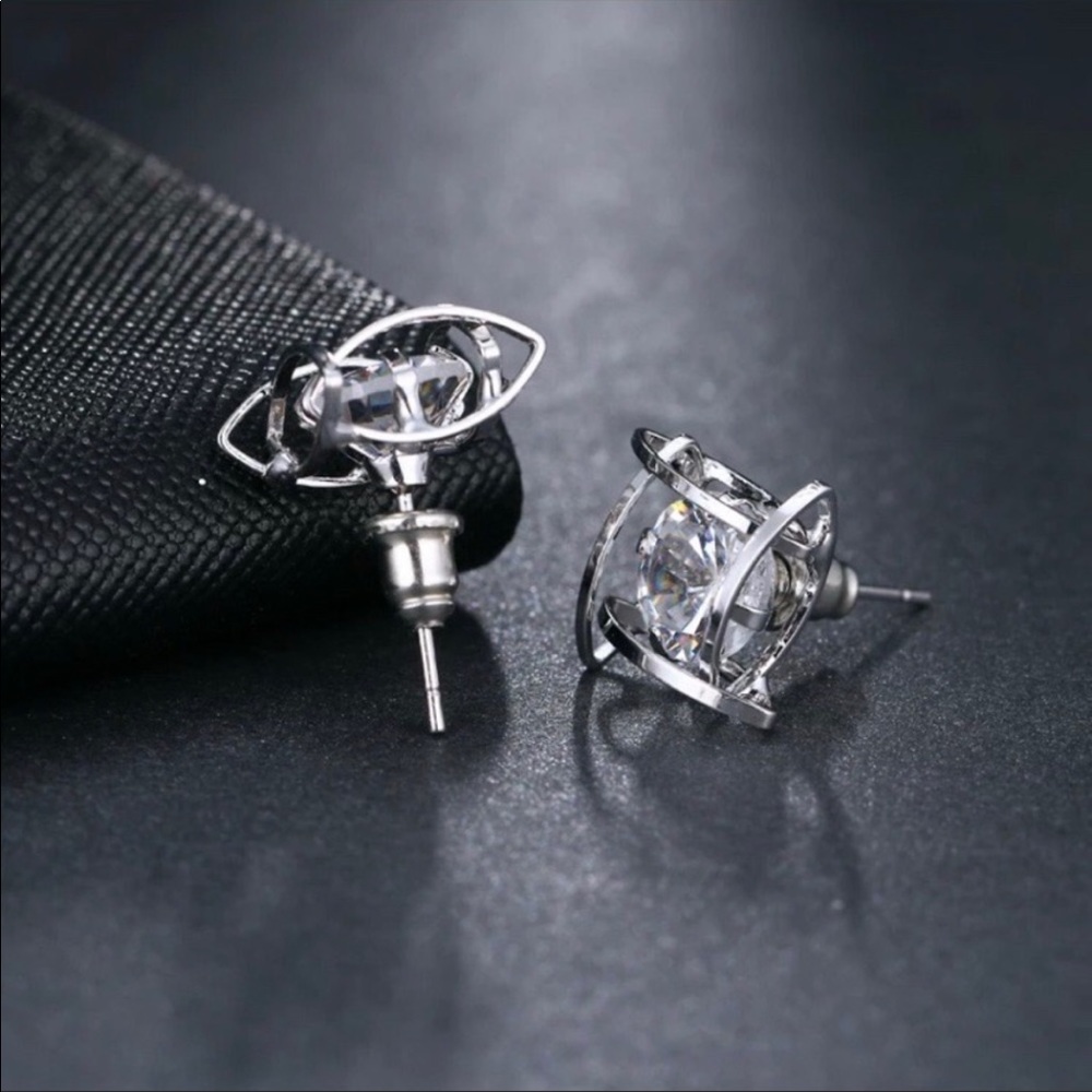 NEW SILVER 3D CAGE DIAMOND STUD EARRINGS - Picture 6 of 7